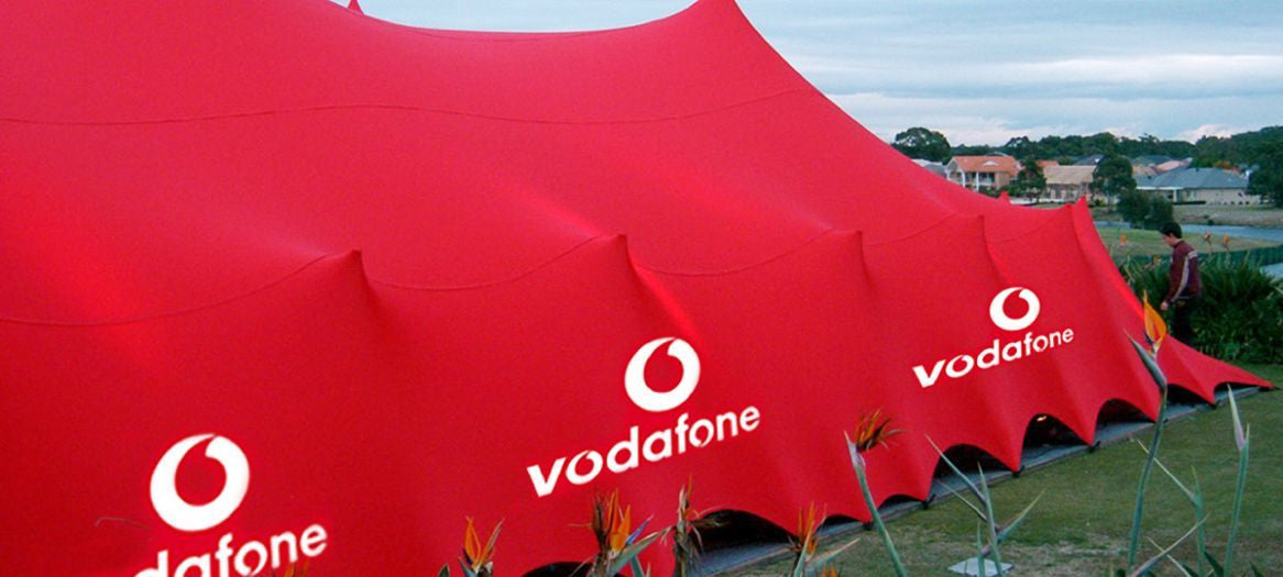 Branded stretch tents